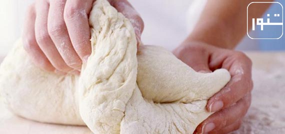 نقش آب در پخت نان چیست؟
